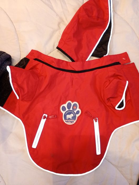 Кучешки дрехи НОВИ без етикет- цената е за 1 брой