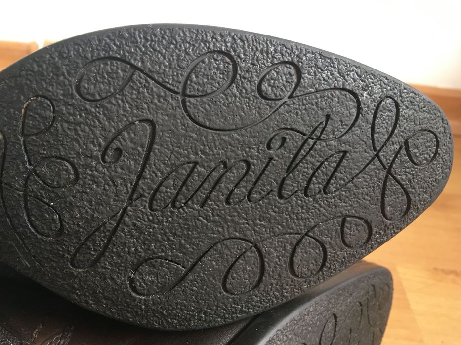 Красиви и топли  зимни  ботуши с ток