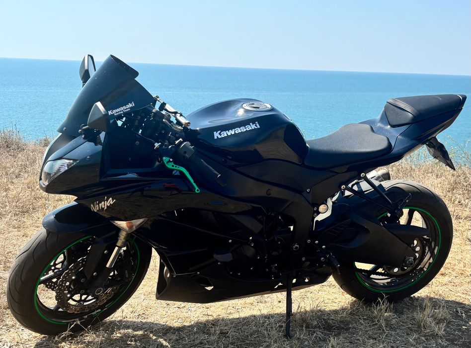 Продавам Мотор Kawasaki Ninja ZX6R