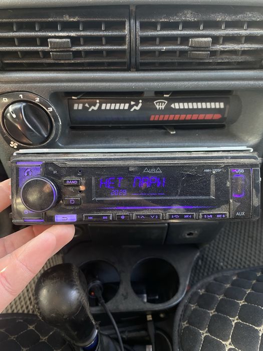 продам магнитолу Аура