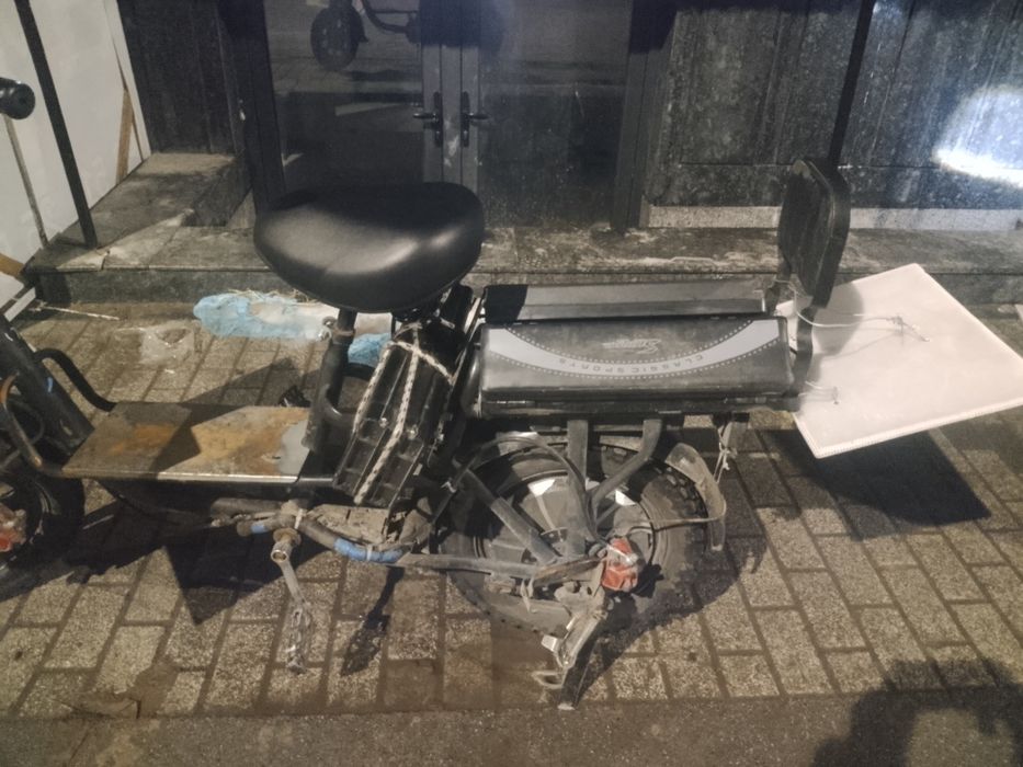 Monstr elektron velosiped