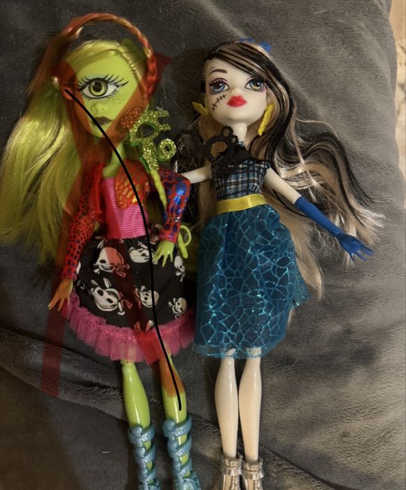 Продам куколок monster high и barbie