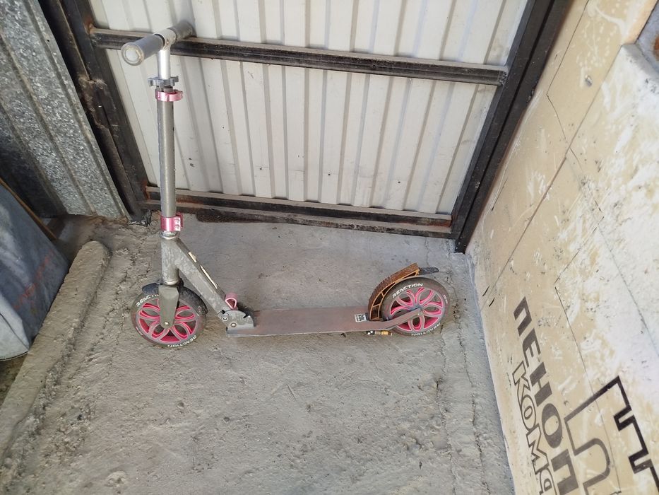 Продам самокат детский