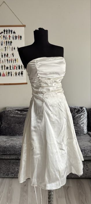 Дизайнерска официална рокля