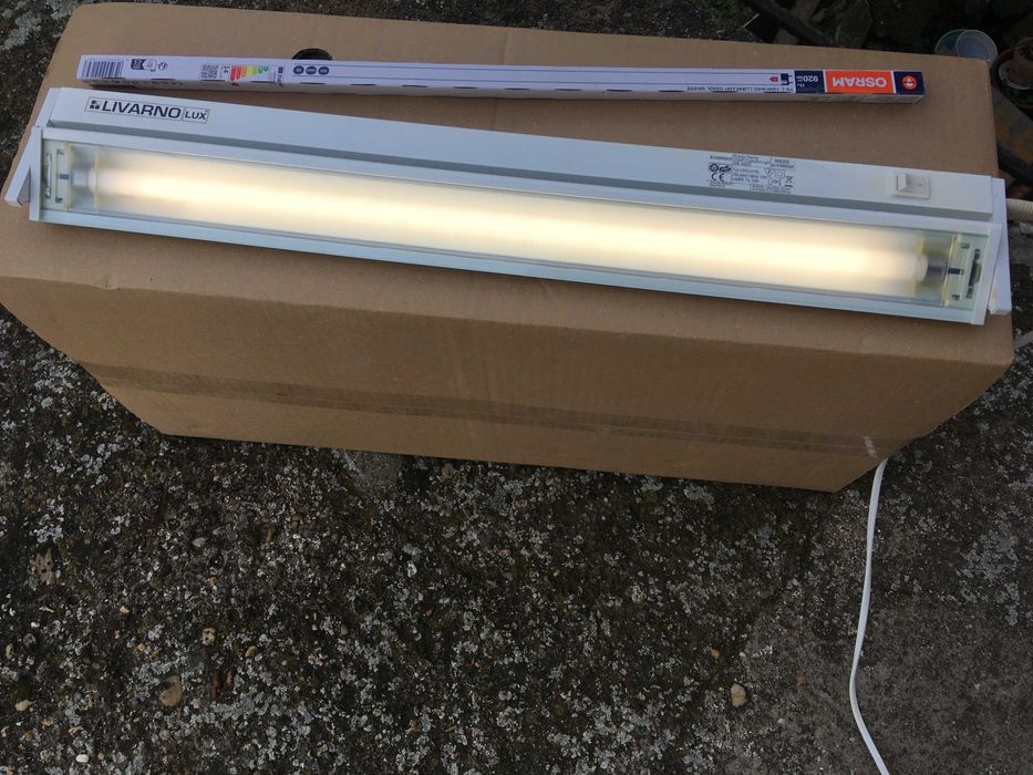 немско луминисцентно осветително тяло