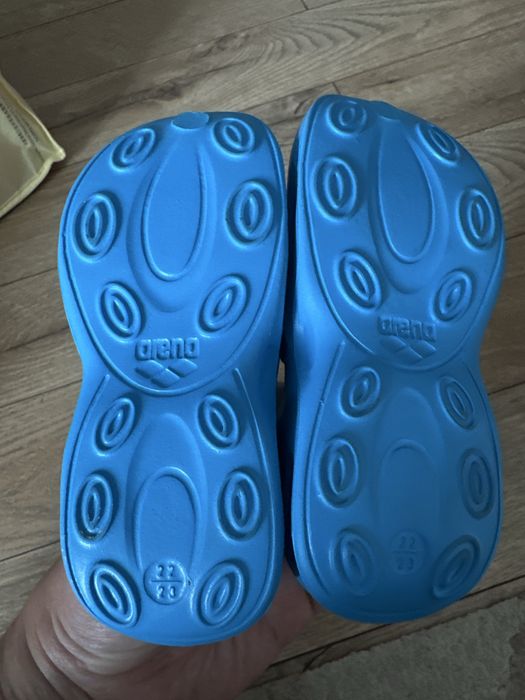 Детские сланцы Arena Softy