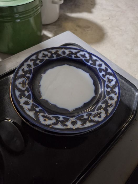 Тарелка 0,7 размер сотилади