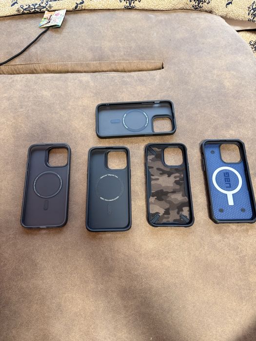 Iphone 14 pro max -Uag ,spigen,Esr hololock ,benks