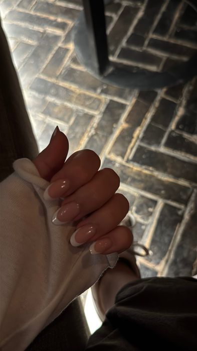 Маникюр, наращивание ногтей Актау