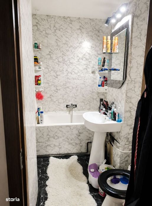 Apartament semidecomandat, confort 1, mobilat, utilat, zona Astra!