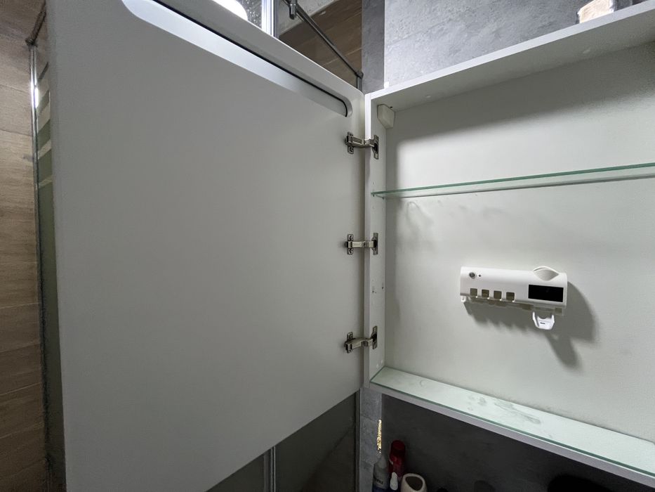 полка для ванной с зеркалом