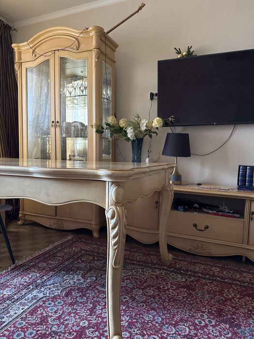 Продам гостиную мебель.