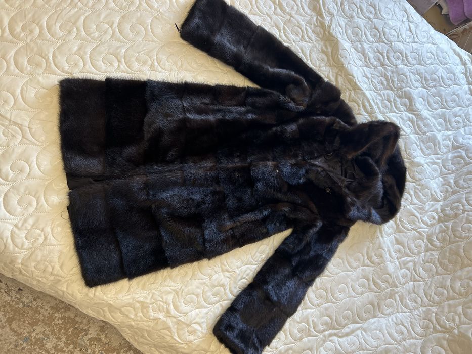 Пррдам норковую шубу