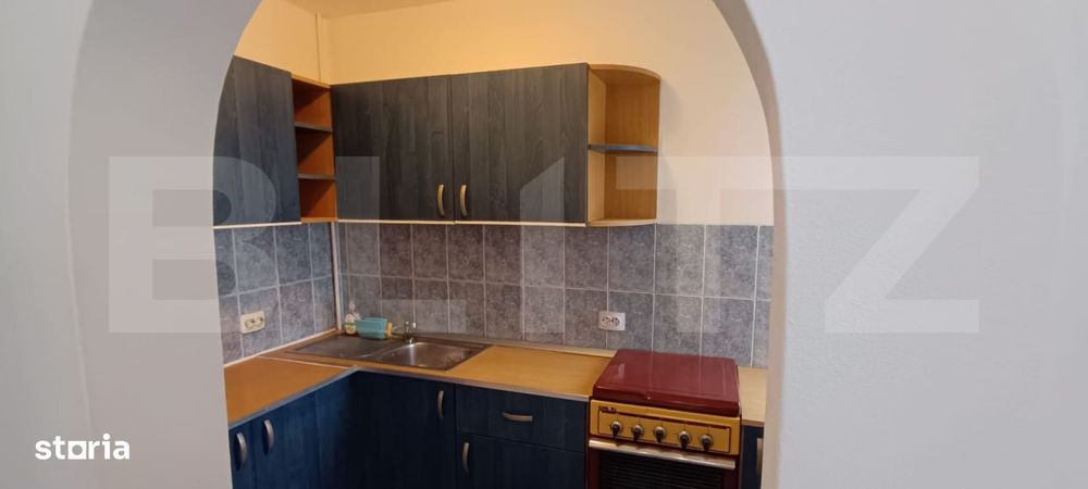 Apartament cu 3 camere, 45 mp, zona Vasile Aron