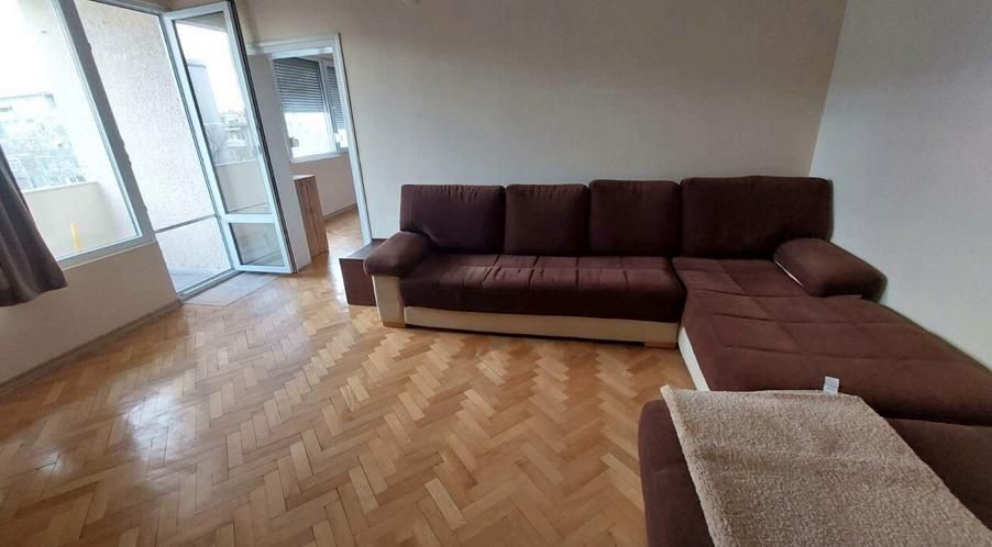 Дава се под наем Тристаен апартамент в Пловдив, Каменица 1 - 70 кв.м за 400 € - Снимка #1