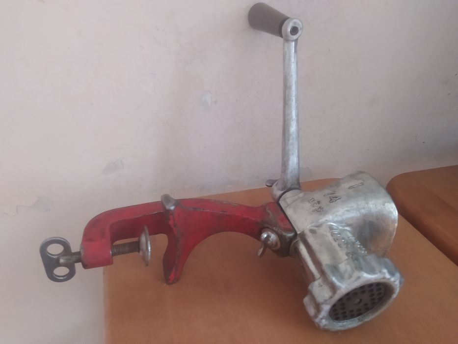 Мясорубка СССР тяжёлая.