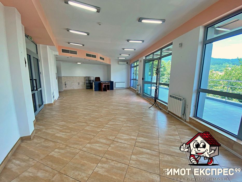 Помещение ново строителство, за офис, заведение, кантора, Супер Център