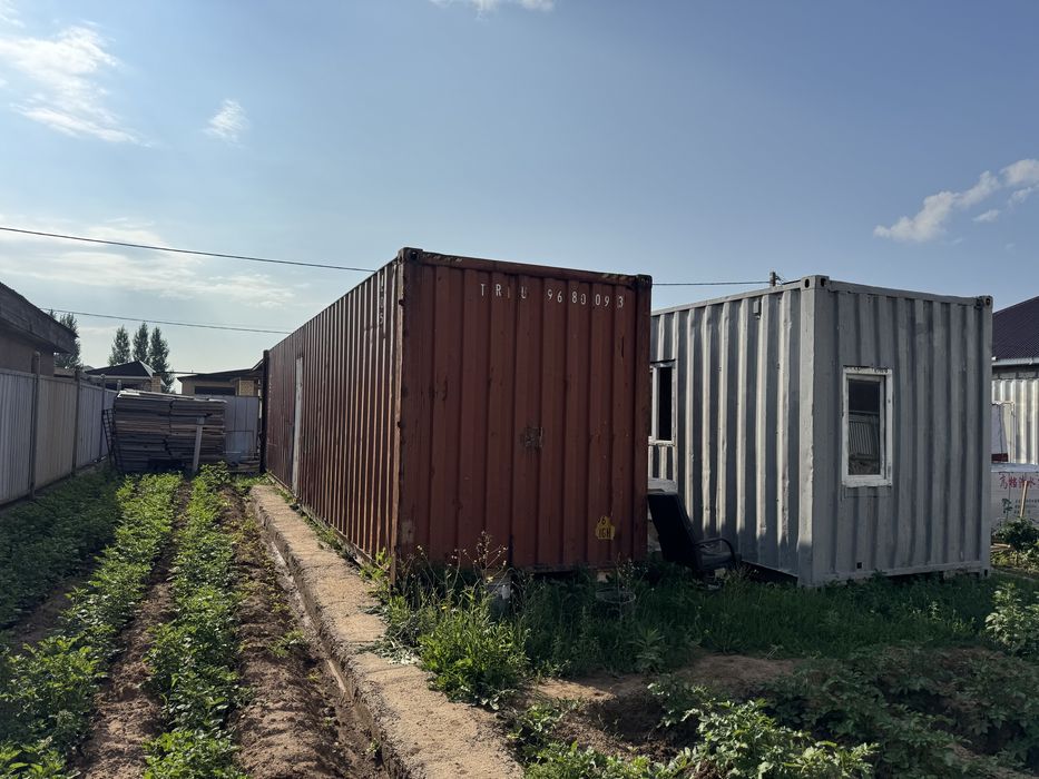 Продам утеплённый жилой контейнер 40 тонник.