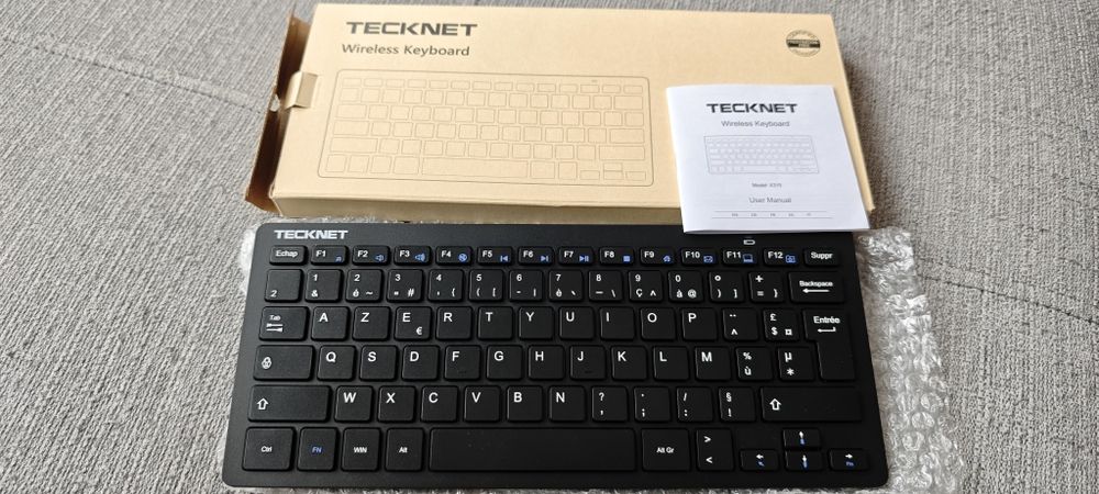 Mini tastatura wireless neagra