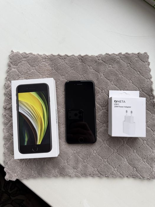 IPhone SE 2022 Б/у