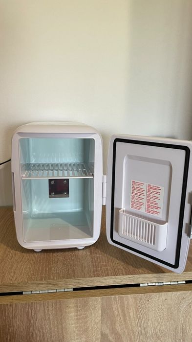 Mini Frigider Cosmetice