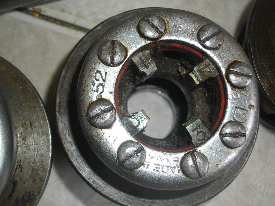 VIRAX521A Чешмеджийска Плашка/Винтонарезка Пафта Френска Профи 4 Глави