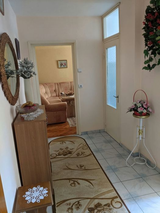 Vand apartament 3 camere