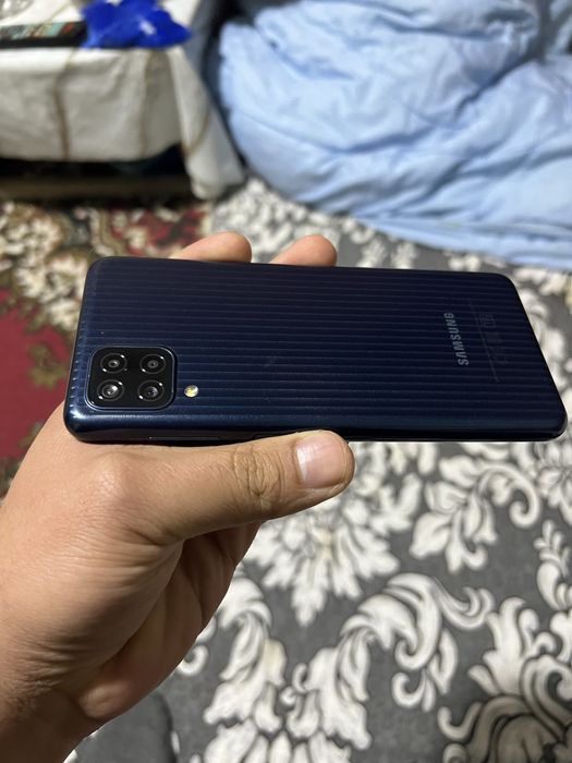 Samsung m12.  3.  32 talik