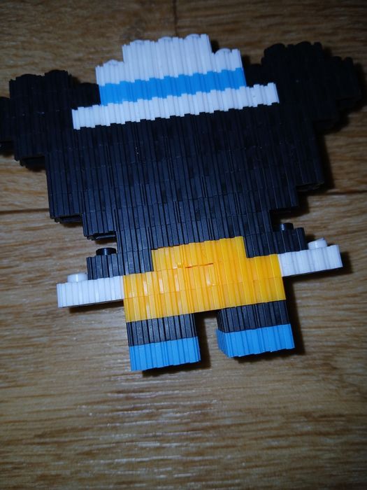 Продоется собравшое лего