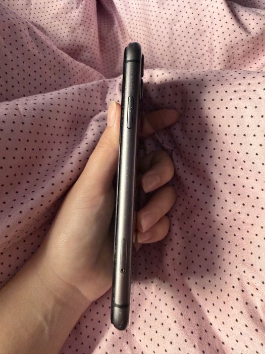 Iphone 11  в отличном состоянии