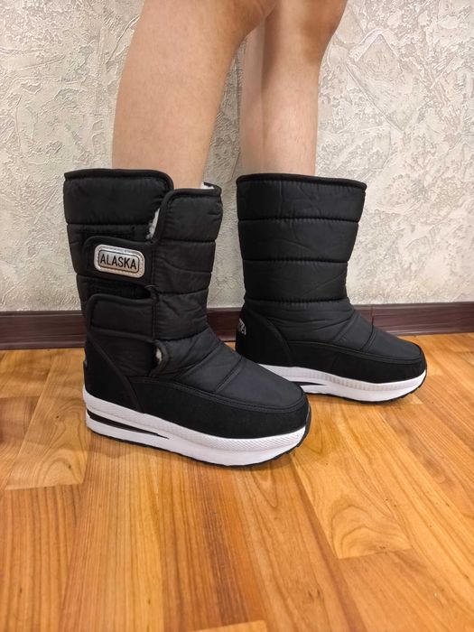 Продам обувь новую для детей