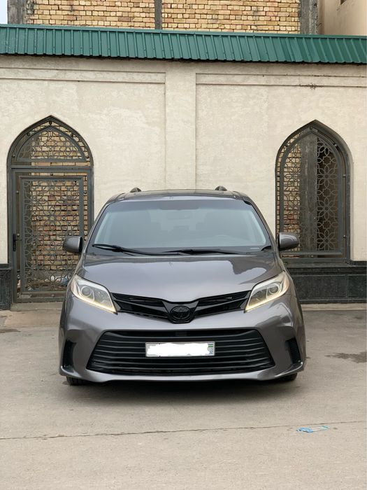 Toyota Sienna 2017 3.5L