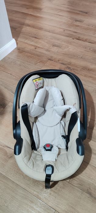 Продам автолюльку Stokke