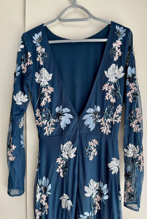 Официална рокля