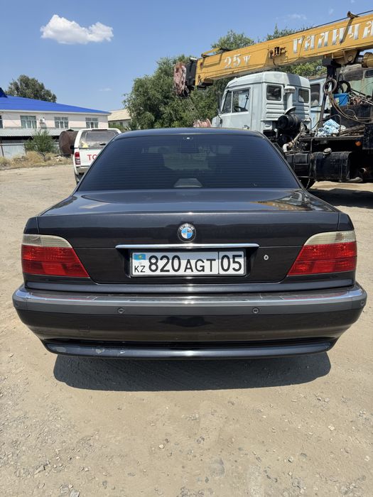 Продам BMW E38 730 живой Бумер