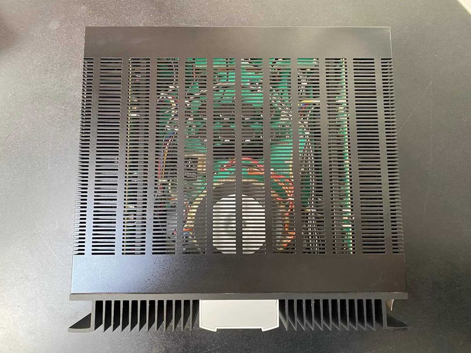 Усилвател Rotel RMB-1048