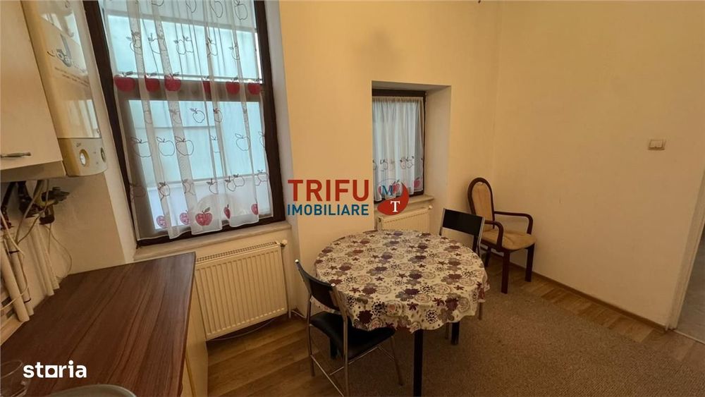 Apartament spatios cu 2 camere in vila, zona Centru, pretabil locuinta