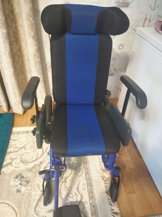 Инвалидное кресло