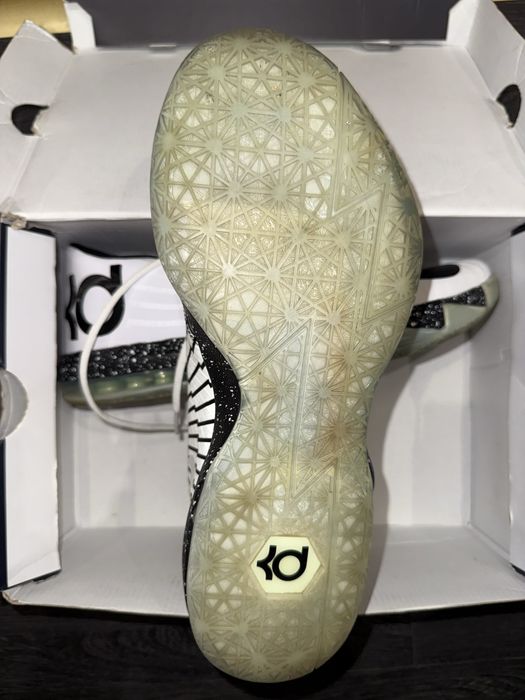 Баскетболни обувки Nike KD 6 ID "White & Black" - размер 45