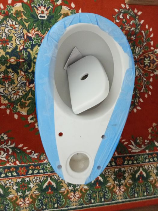 Продам унитаз , новый