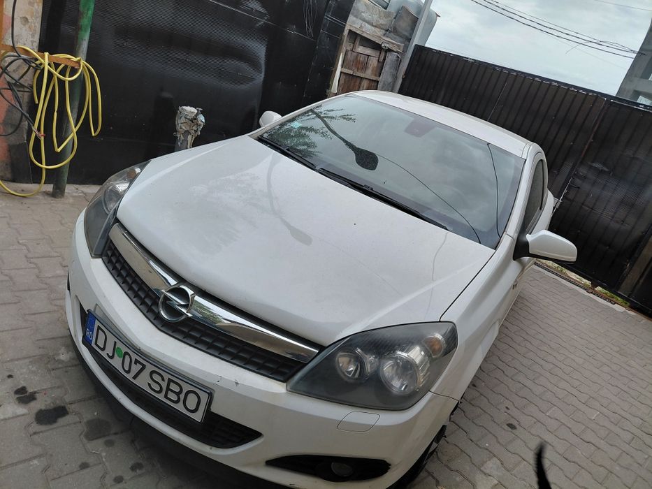 Opel astra h gtc 1.9