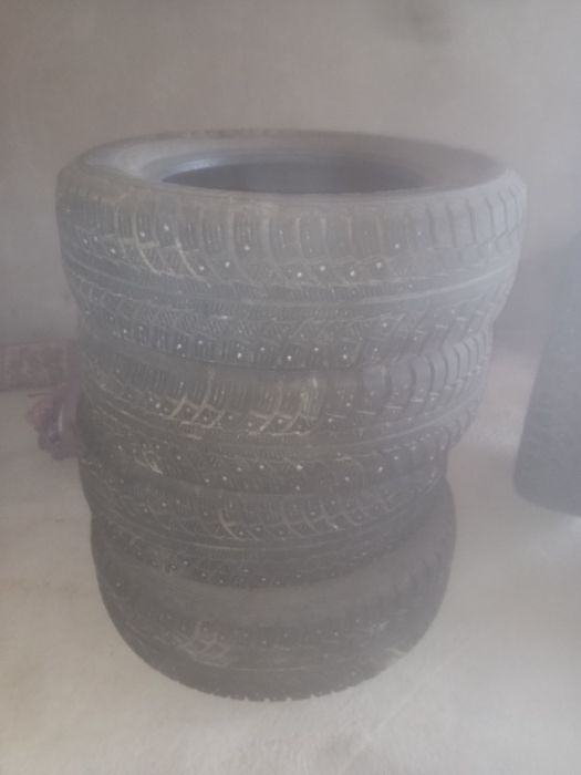 Продам Шины зимние