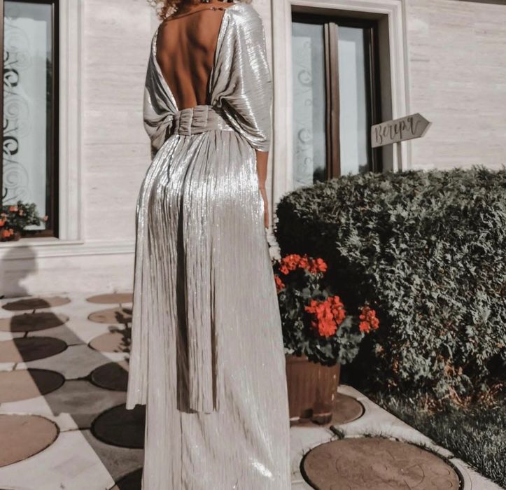 Официална дълга сребриста рокля