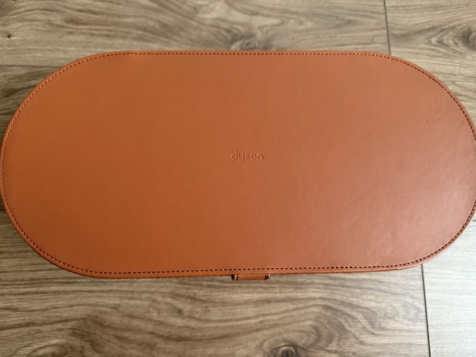 Фен-стайлер Dyson