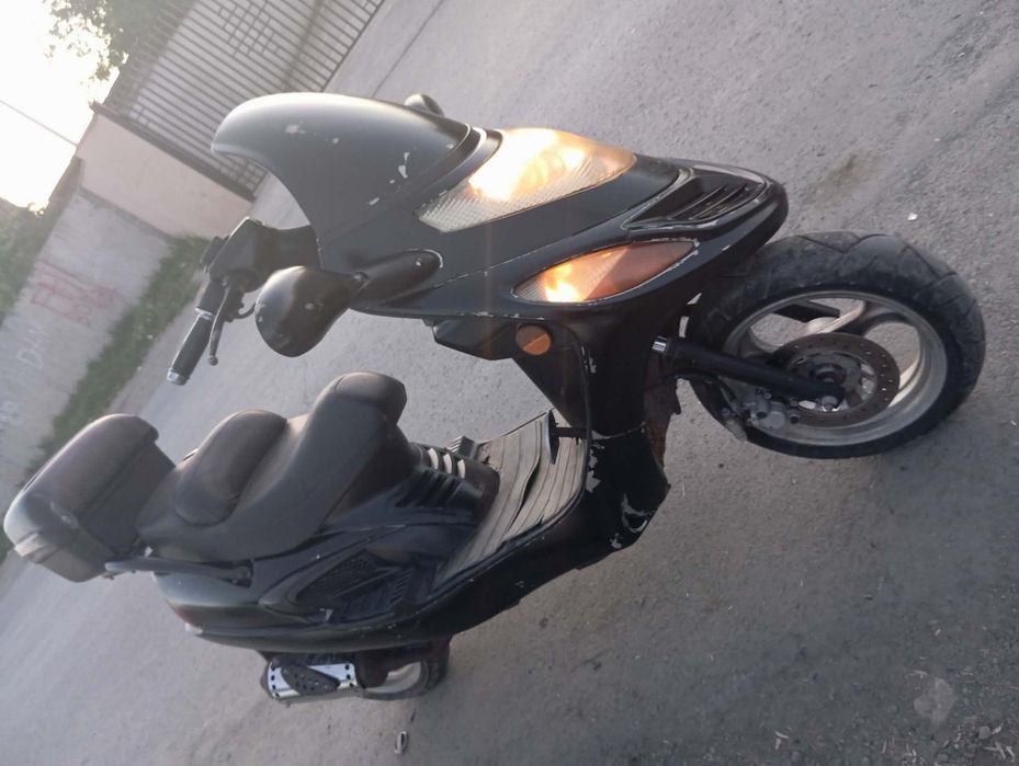 Vand scuter de 150 de  cc