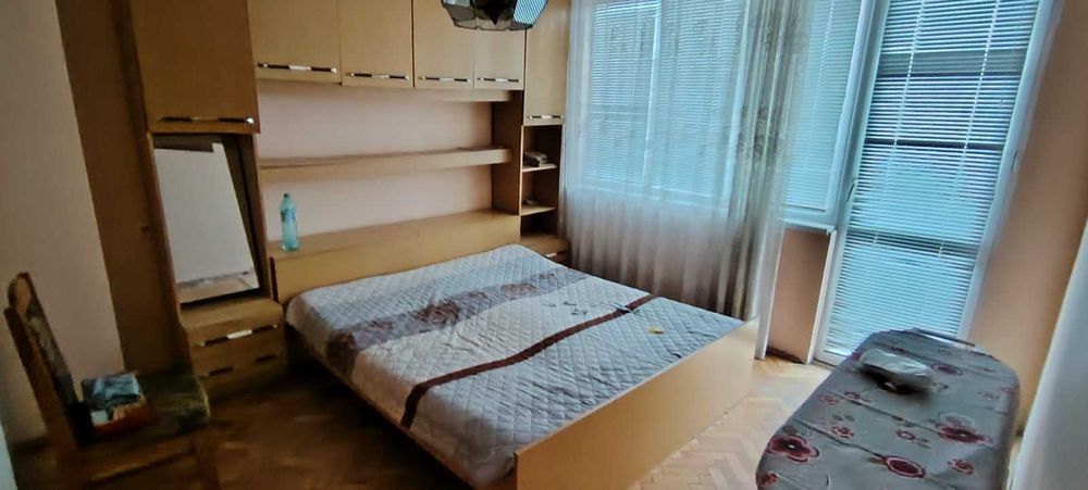 Тристаен апартамент кв. Дружба, гр. Хасково