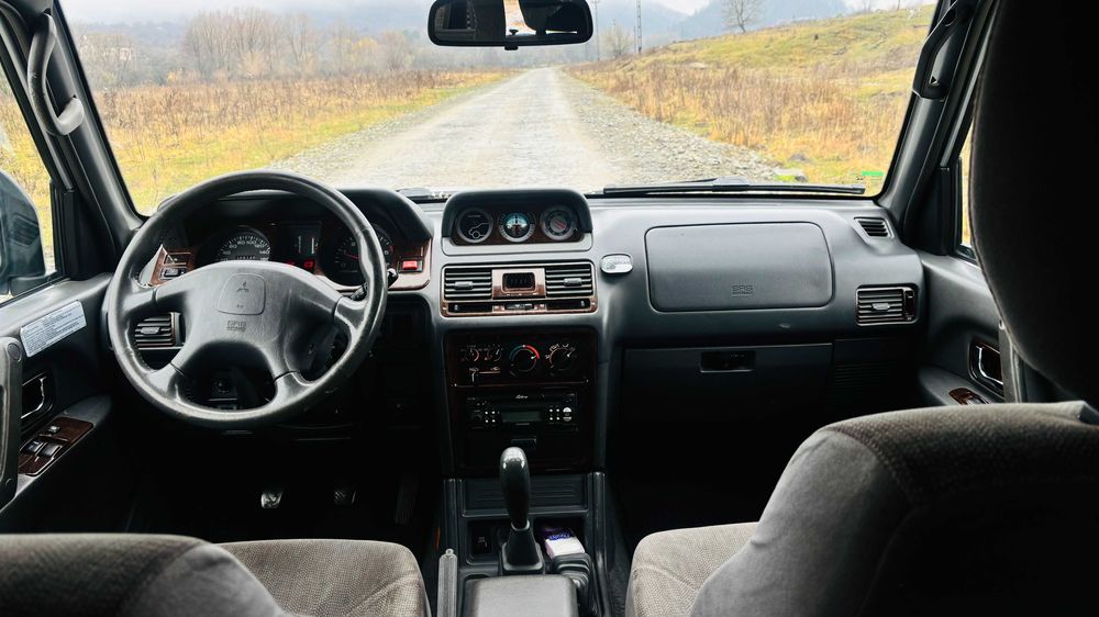Mitsubishi Pajero 2003