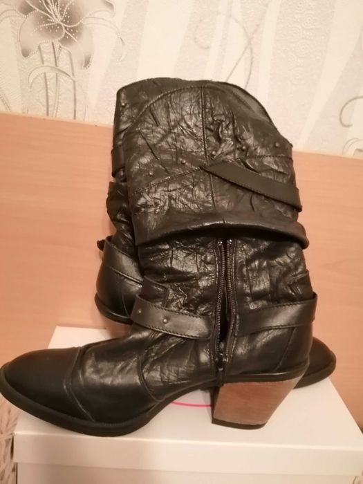 Продавам ботуши, 38 номер, нови