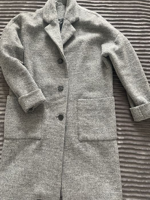 Продам пальто демисезонное