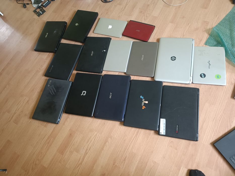 Vând laptopuri i3,i5,i7 și AMD și intel